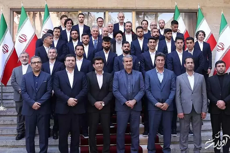 تصاویر - بدرقه ملی پوشان فوتبال با حضور رئیسی